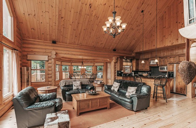 5-Bedroom Getaway with Sauna, BBQ, and Game Room