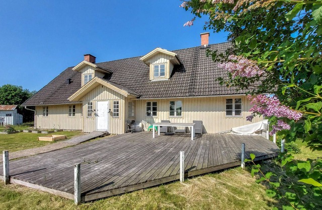 5 bedroom gorgeous home in Bjärnum