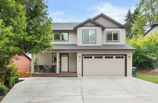 5 Bedroom Home w/Guest Suite & Private Sauna