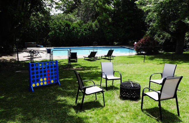 5 Bedroom Luxury Retreat with Heated Pool, Hot Tub and Sauna