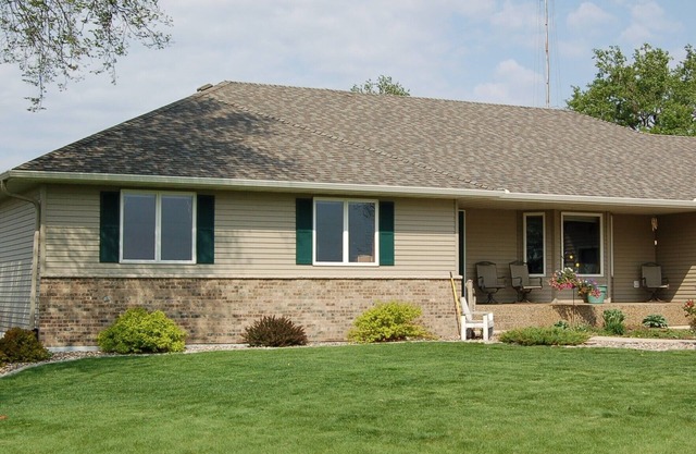 5 bedroom walkout home that sleeps up to 15 people