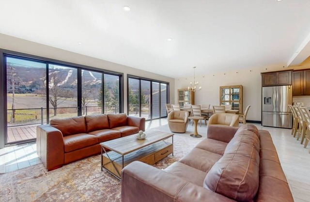 5 Bedrooms 5 1/2 Bath Ski Area Views, Walk to Skiing, Huge Common Space & Decks!