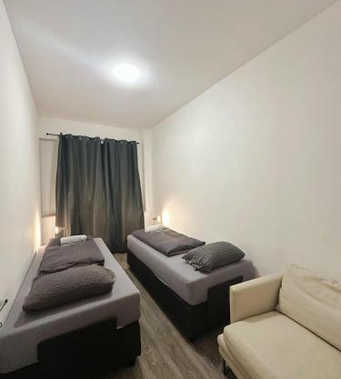 5 Betten Montuerwhonung mit Waschmaschine