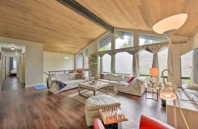 5 ⭐ Big 7BR house, Indoor Cinema near Wineries, Beaches, Golf