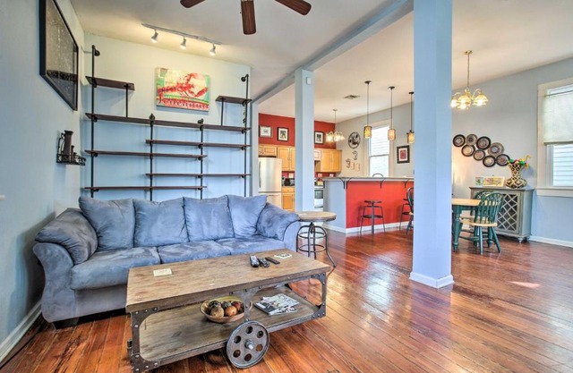 5 Mi to Bourbon Street Central NOLA Home