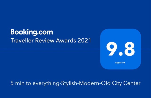 5 min to everything-Stylish-Modern-Old City Center