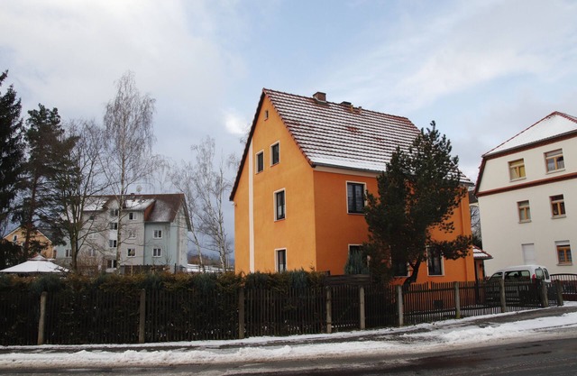 5 minutes to Lake Olbersdorf, vacation apartment with fireplace