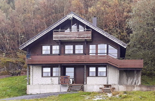 5 person holiday home in Selsøyvik