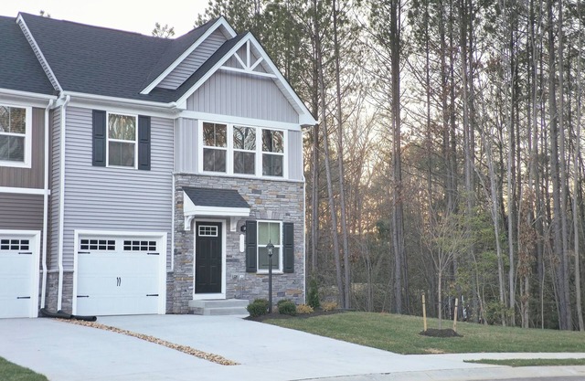 5-Star Comfort, 16 Minutes from Richmond Downtown