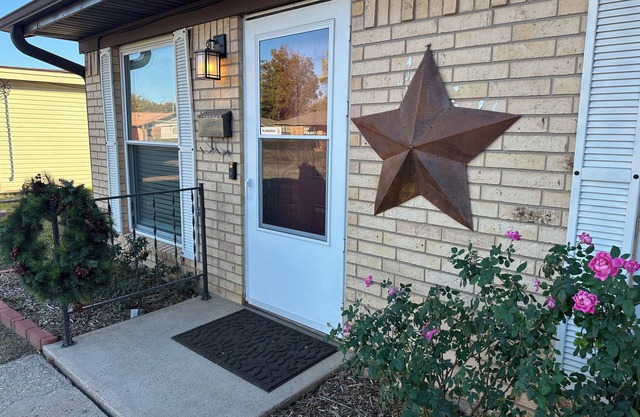 "5 Star" Room at Lavell-Dog-Friendly!