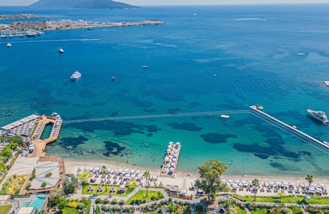 5 Star Seafront Resort Duplex Villa with Private Beach
