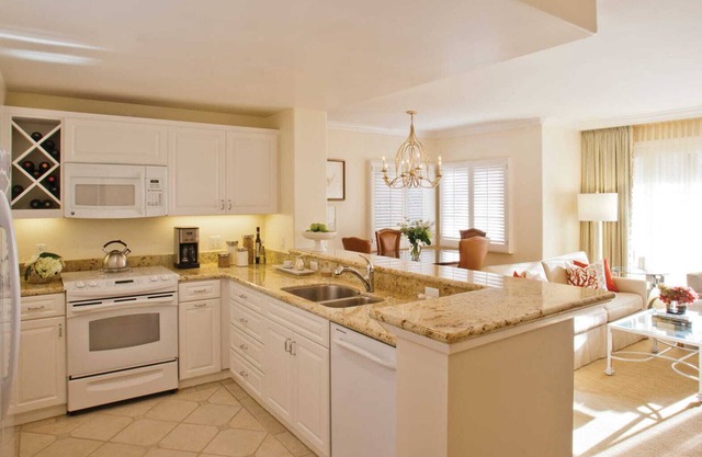 5 star, spacious 2-bedroom villa in wonderful Carlsbad in northern San Diego.