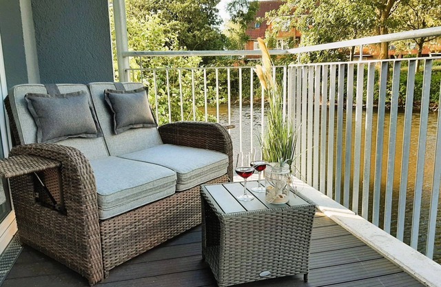 50.0.S Waterkant - High-quality vacation apartment, sauna, south-facing balcony. Graftlage, large