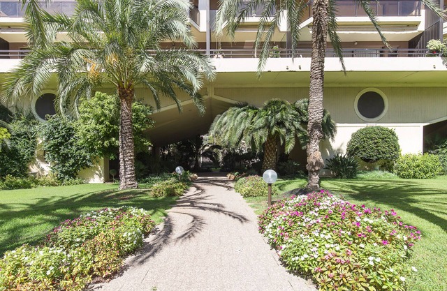 50 m Croisette, with parking studio, functional, classified furnished tourism 3*.