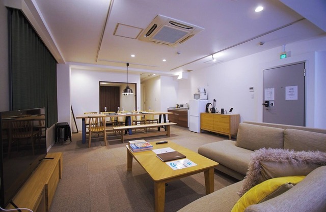 501 Osakas largest 120 square meter private ro/Osaka Ōsaka