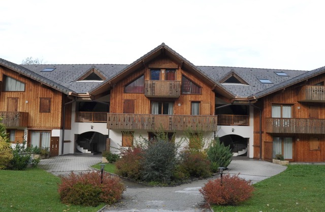 50m2 apartment in quiet residence close to town center and leisure center