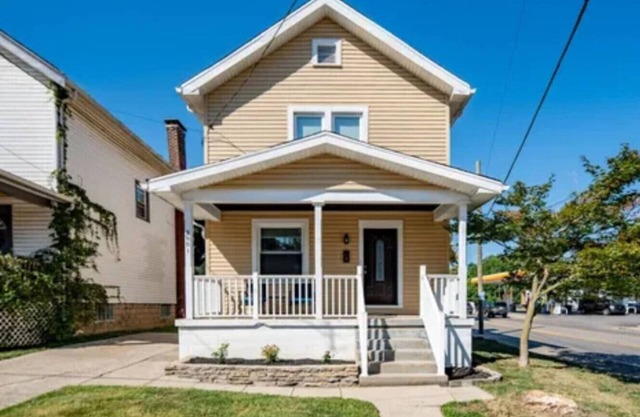 516) Charming home- sleeps 8!