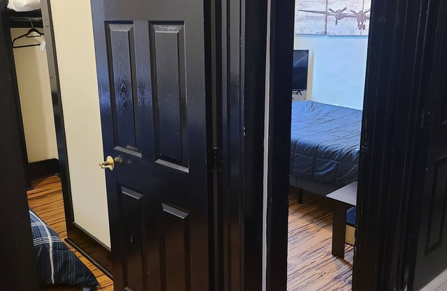 523 D - Downtown Apartment Next to Brewery