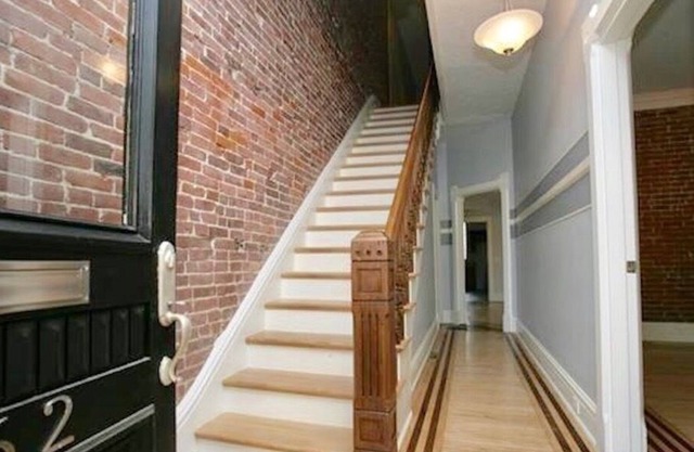 5BD Downtown Brownstone - 3 blocks from MGM Casino
