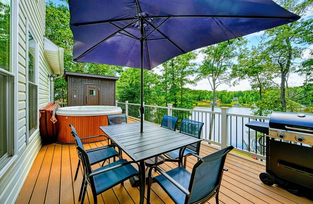 5BR Lakefront Lake Anna, Dock, Views, Deck, Movies