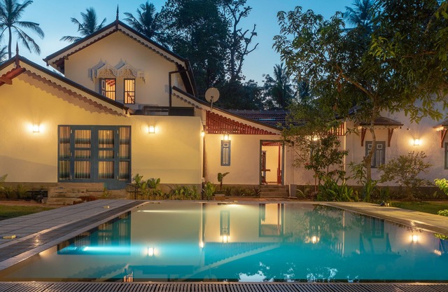 5BR luxury colonial style villa with pool + garden + cook @theBlues