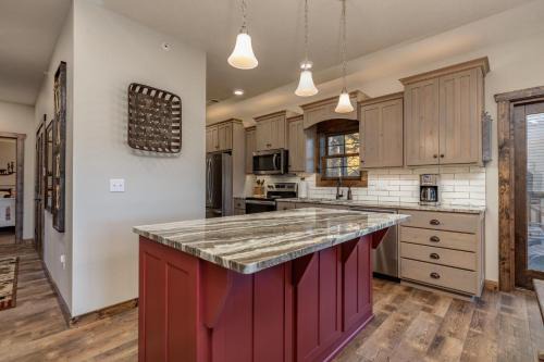 5BR Village At Indian Point 1401 near SDC - Free Tickets Daily up to $500