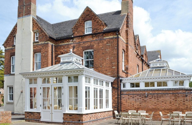 6 bedroom accommodation in Swanick, near Alfreton