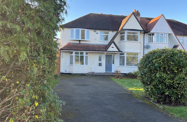 6 Bedroom Luxury Home in central Solihulln