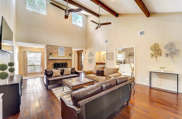 6-Bedroom Sanctuary w Pool: 30 Mins Downtown PG