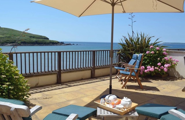6 BURGH ISLAND, pet friendly, with pool in Bigbury-On-Sea