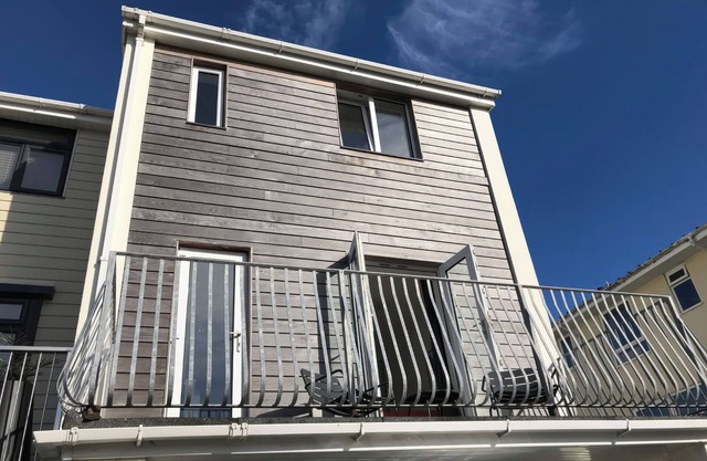 6 INVERAVON, family friendly, country holiday cottage in Christchurch