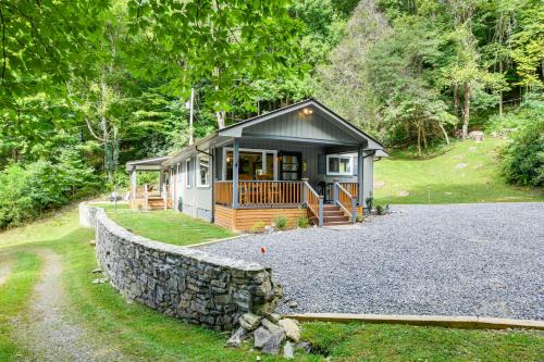 6 Mi to Waterrock Knob Serenity Cottage