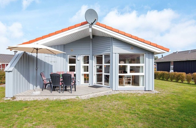 6 person holiday home in GROEMITZ