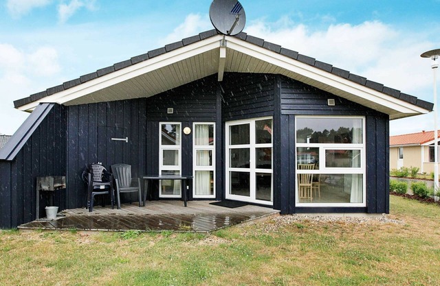 6 person holiday home in GROEMITZ