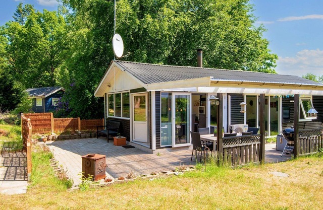 6 person holiday home in Rønde-By Traum