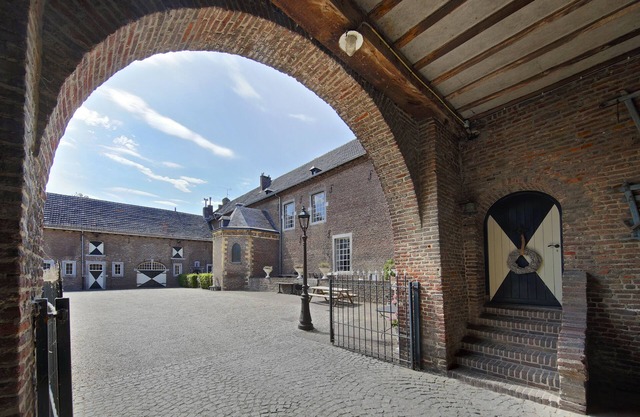 6 to 12 persons Terborgh Castle Luxury package