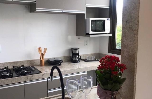 604 APARTMENT NEAR BH SHOPPING