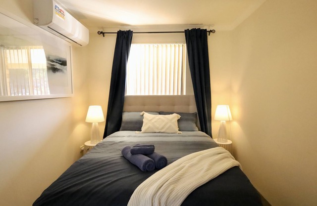 63A Joondalup Jewel Sleeps Two -walk to Edith Cowen