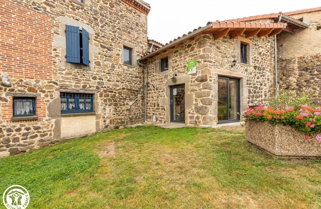 63g1489 - Manglieu - Gîte