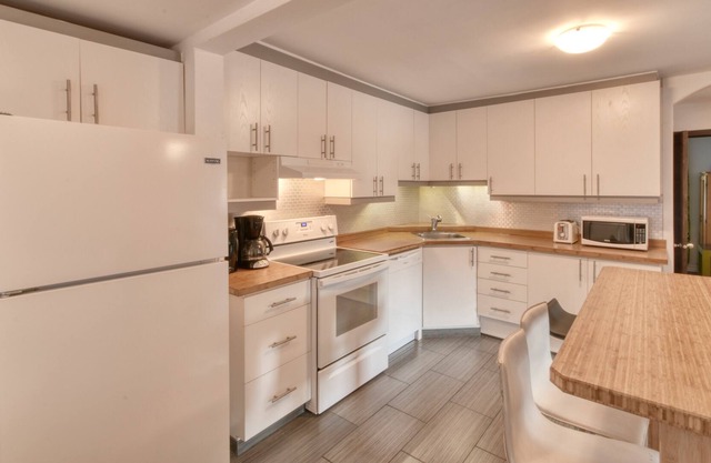 #645 - Full House in Sillery, Awesome, Confortable House