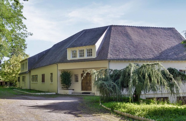 7 bedroom accommodation in Vierzon