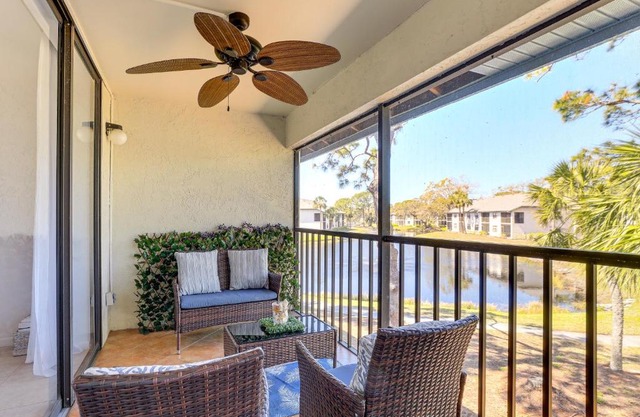7 Mi to Beach Condo with Pool Access in Bradenton!
