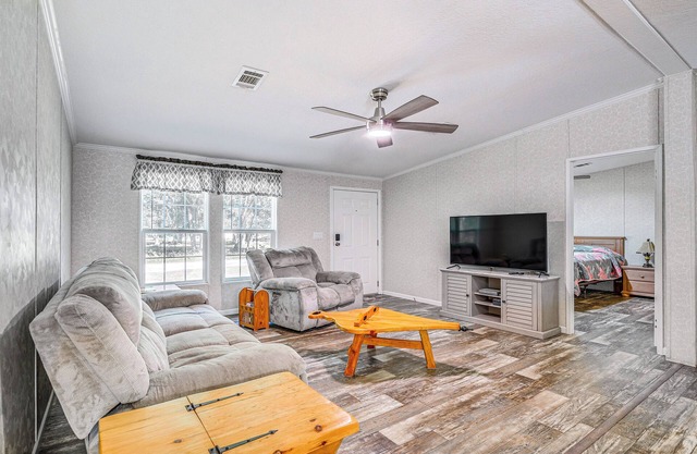 7 Mi to Crystal River: Home w/Yard & Fire Pit!