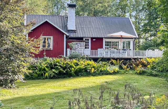 7 person holiday home in HALLABRO