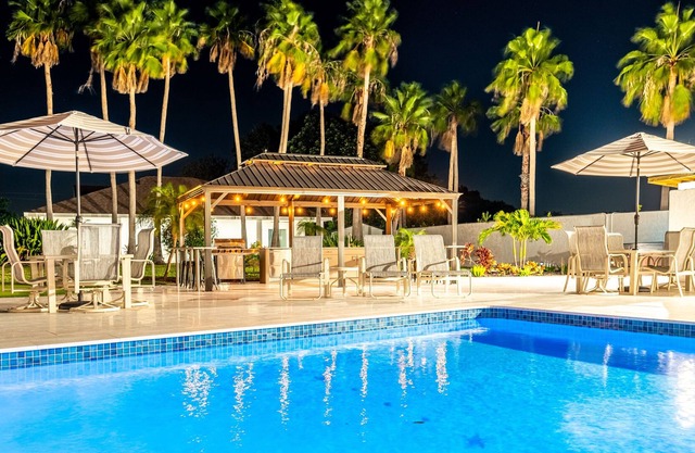 75 Palms! 8 Bedroom Home by RedAwning