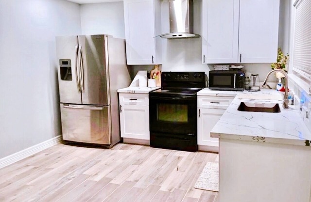 77072 New Remodeled Townhouse