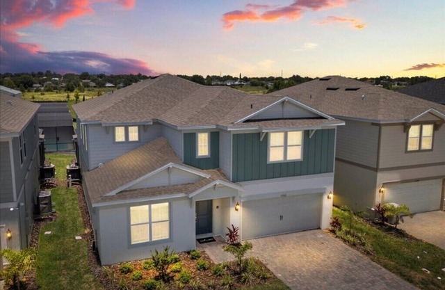 8 Bedrooms/6 Bathrooms/Windsor Cay (15960SC)