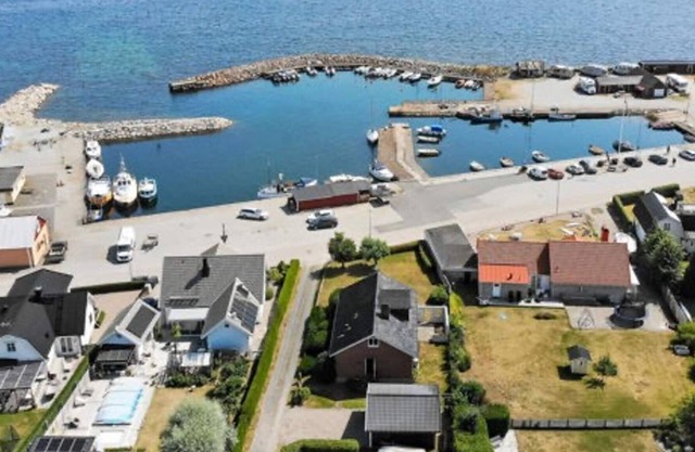 8 person holiday home in SÖLVESBORG