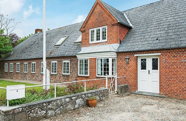 8 person holiday home in Bredebro