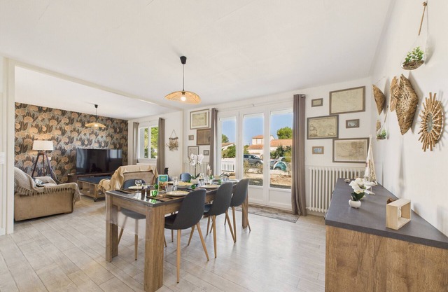 800 m from the beach - House for 6 with garden